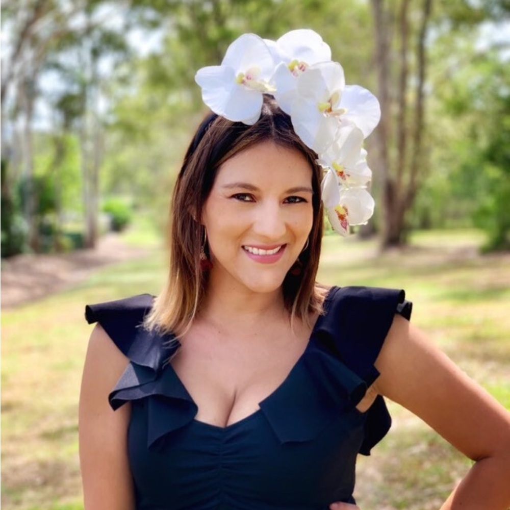Elegant White Floral Headband